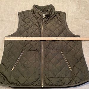 Old Navy olive vest with gold zippers XXL